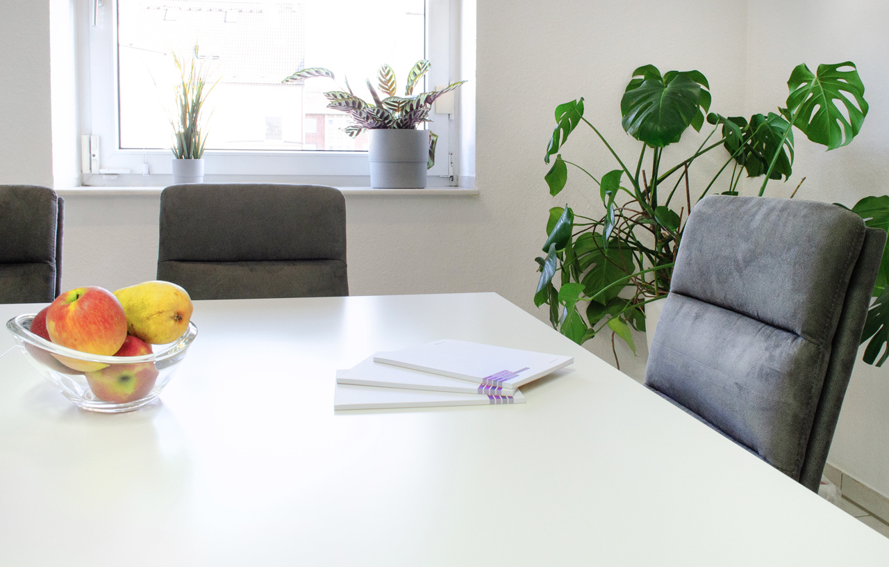 Details der Einrichtung mit Obst auf dem Tisch